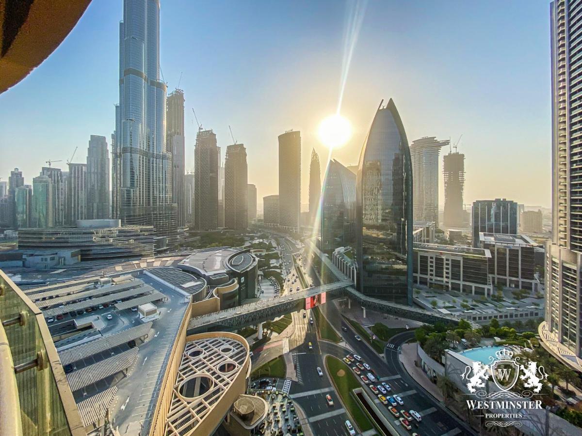 Westminster Dubai Mall Buitenkant foto View of the Dubai skyline from the Westminster Residences