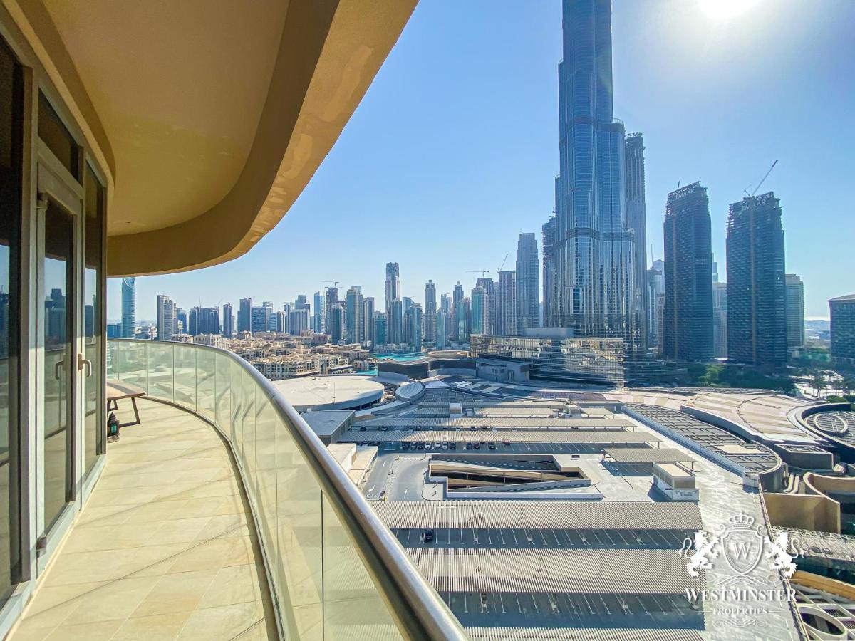 Westminster Dubai Mall Buitenkant foto View from the balcony of a typical apartment