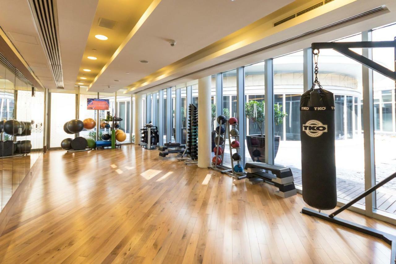 Westminster Dubai Mall Buitenkant foto The gym at the hotel