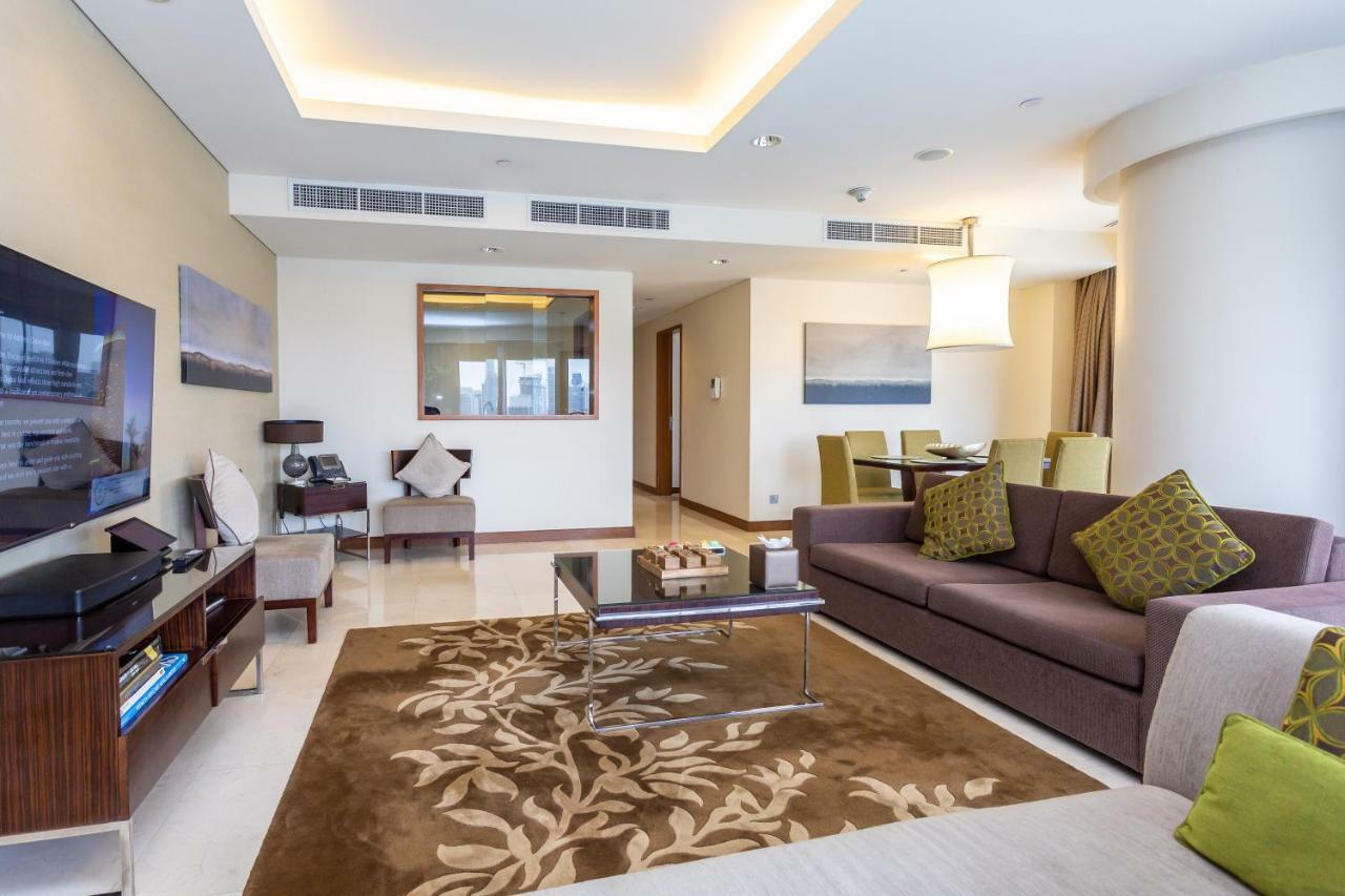 Westminster Dubai Mall Buitenkant foto A living room in a typical apartment