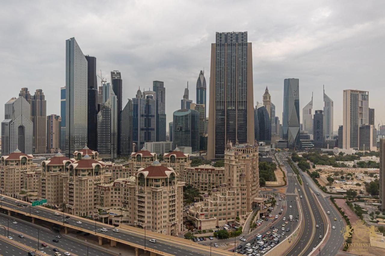 Westminster Dubai Mall Buitenkant foto Abu Dhabi skyline